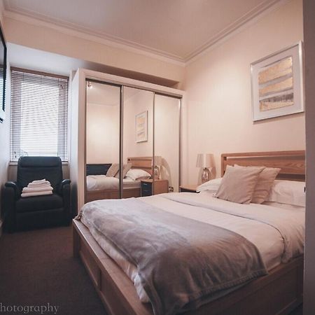 Prime 2 Bedroom City Centre Apt แอเบอร์ดีน ภายนอก รูปภาพ