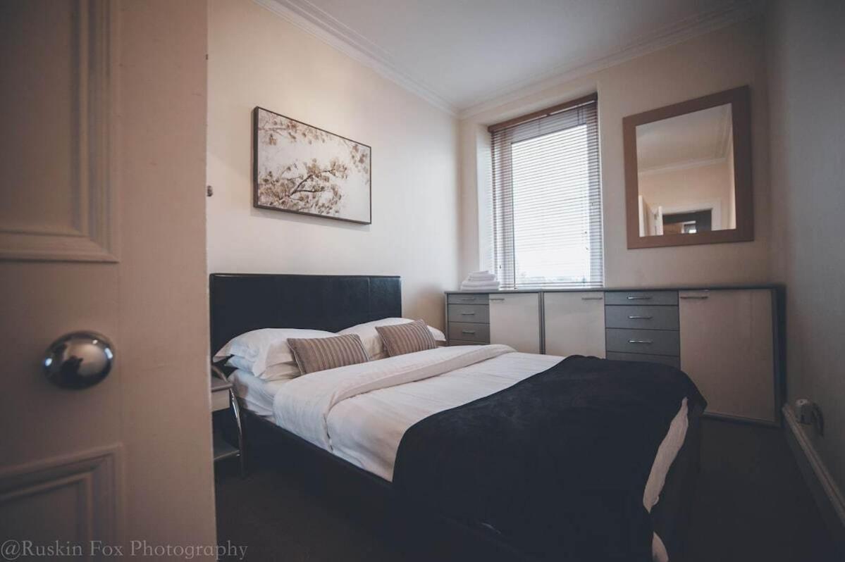 Prime 2 Bedroom City Centre Apt แอเบอร์ดีน ภายนอก รูปภาพ