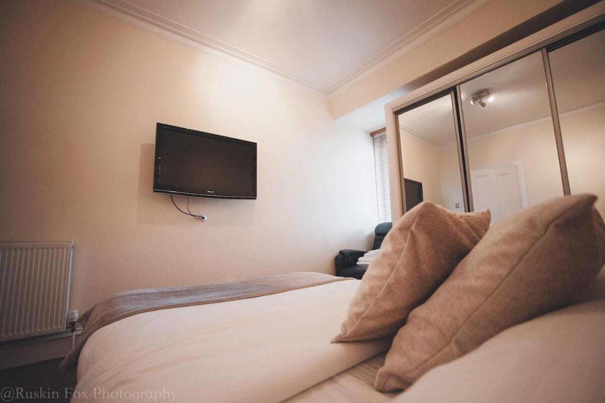 Prime 2 Bedroom City Centre Apt แอเบอร์ดีน ภายนอก รูปภาพ